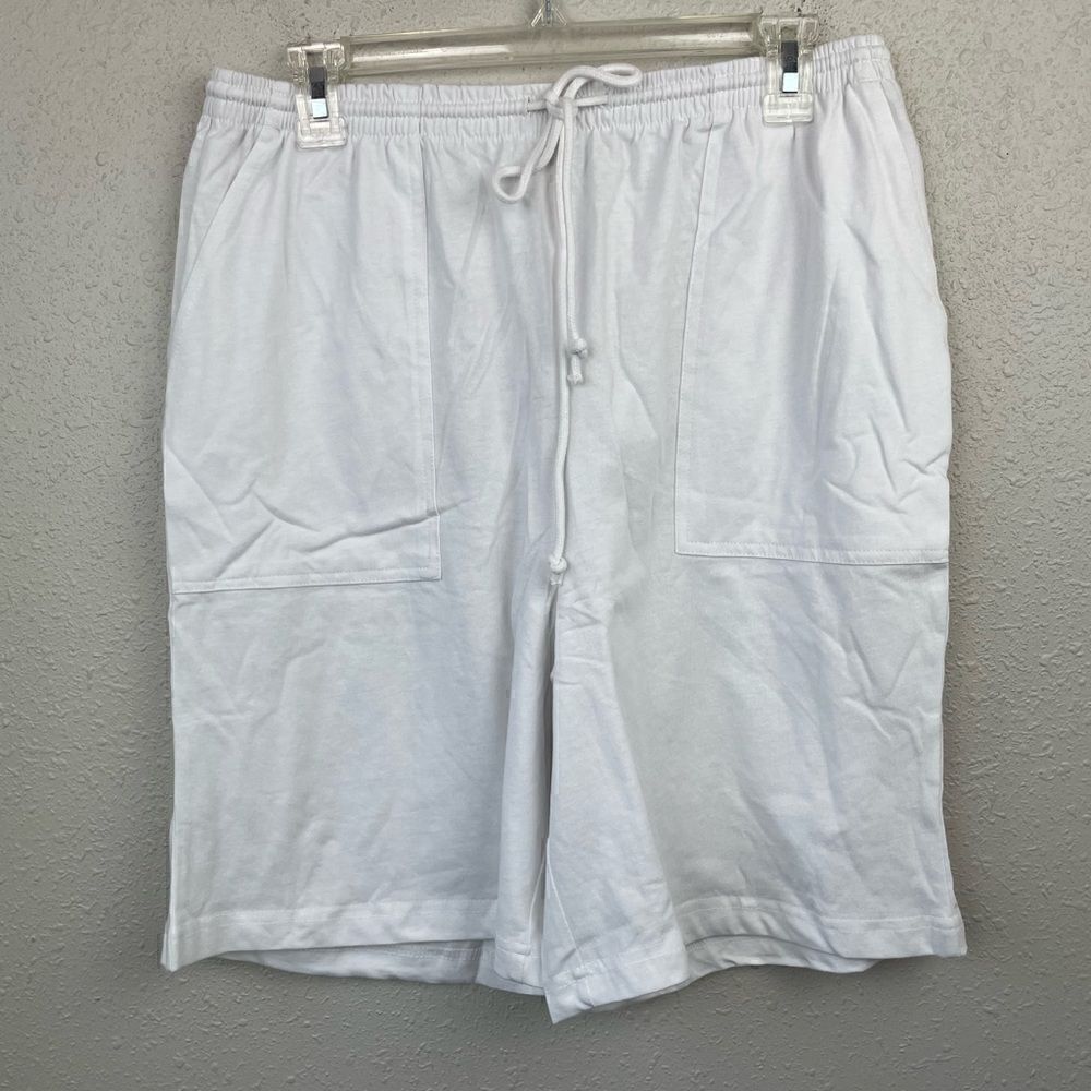 NWOT Blair White Shorts Size Petite L